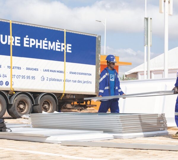 Installation de chapiteaux pour la CAN 2023 au STADE GON COULIBALY de KORHOGO