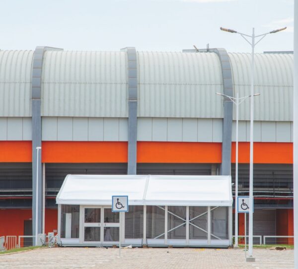 Installation de chapiteaux pour la CAN 2023 au STADE GON COULIBALY de KORHOGO