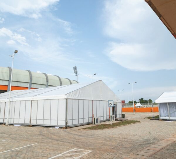 Installation de chapiteaux pour la CAN 2023 au STADE GON COULIBALY de KORHOGO