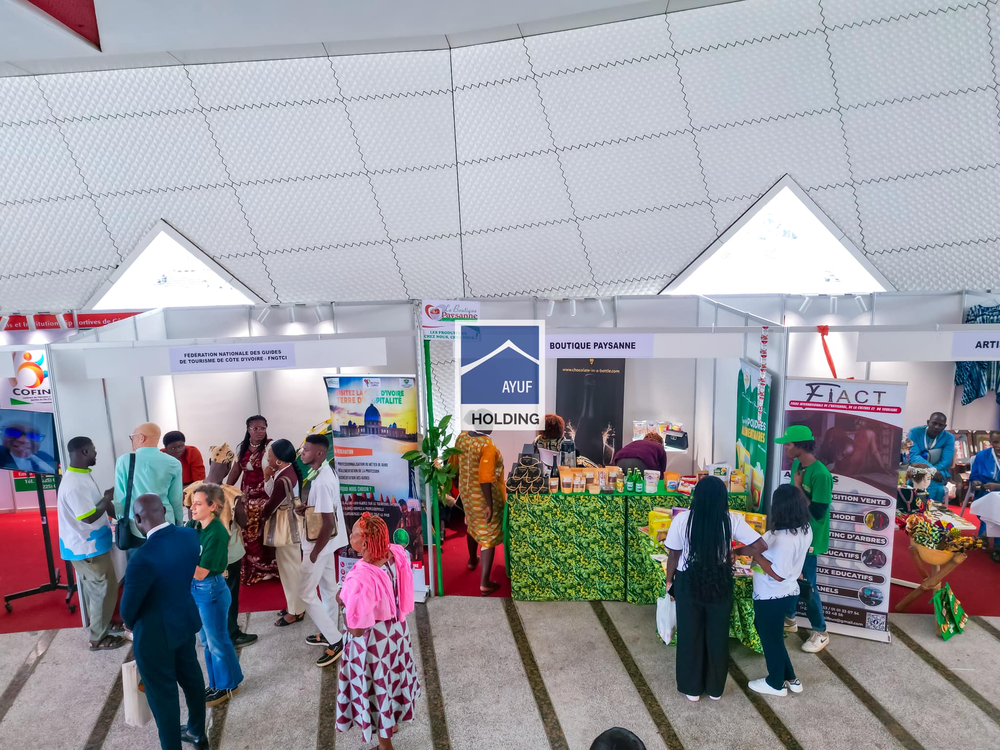 Ayuf Holding Côte d’Ivoire – expert en bâtiments modulaires, structures temporaires et solutions événementielles