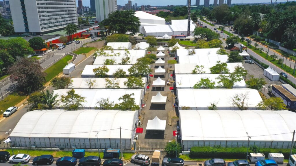 Ayuf Holding Côte d’Ivoire – expert en bâtiments modulaires, structures temporaires et solutions événementielles